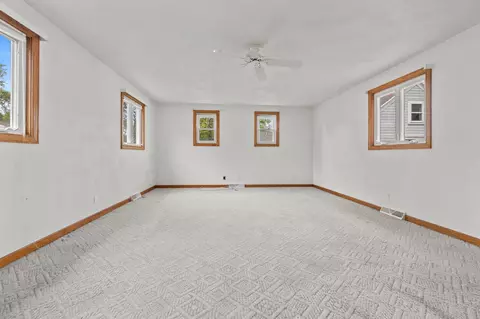 909 N Summit St, Appleton, WI 54914 photo 10