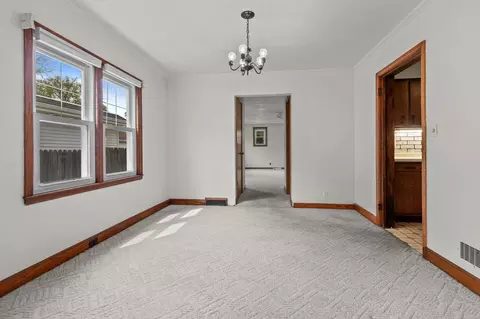 909 N Summit St, Appleton, WI 54914 photo 8