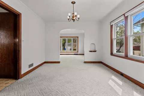 909 N Summit St, Appleton, WI 54914 photo 7