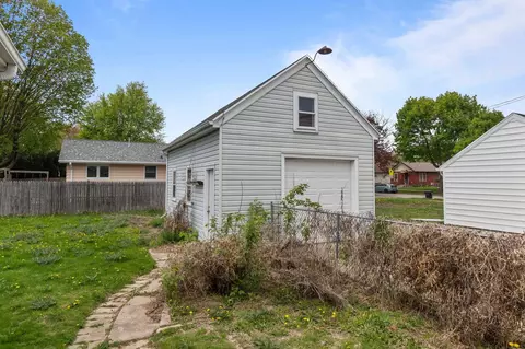 909 N Summit St, Appleton, WI 54914 photo 31