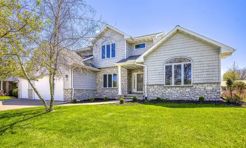 1367 W Starview Dr, Appleton, WI 54913