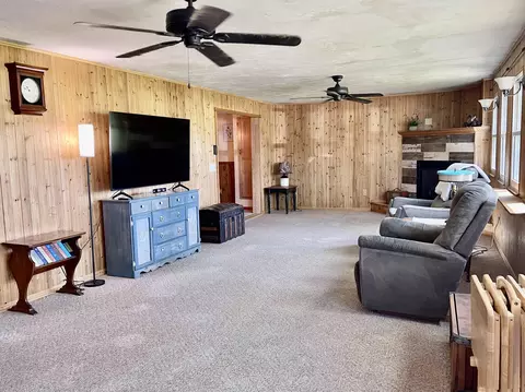 n422 Dons Drive, Appleton, WI 54915 photo 3
