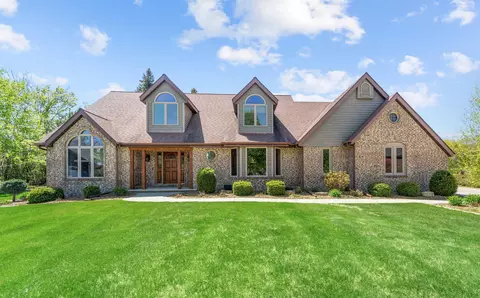 80 Deneveu Cir, Fond Du Lac, WI 54935
