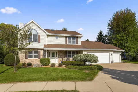 2425 Sandstone Ct, Oshkosh, WI 54904