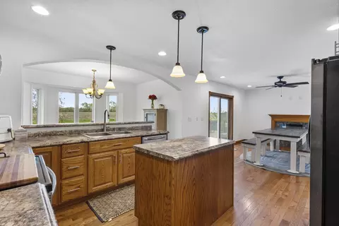 Kitchen - 5580 Springbrook Rd, Omro, WI 54963 photo 1 of 5