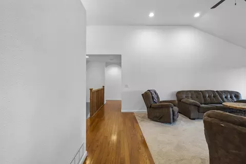 Entry Way - 5580 Springbrook Rd, Omro, WI 54963 photo 3 of 6