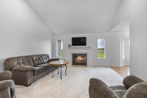 Living - 5580 Springbrook Rd, Omro, WI 54963 photo 3 of 4