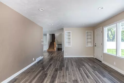 Living - 1336 W Grant St, Appleton, WI 54914 photo 1 of 4