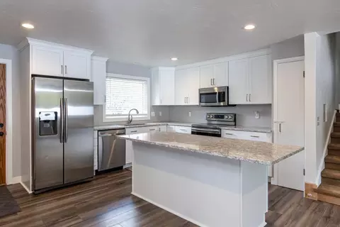 Kitchen - 1336 W Grant St, Appleton, WI 54914 photo 2 of 3