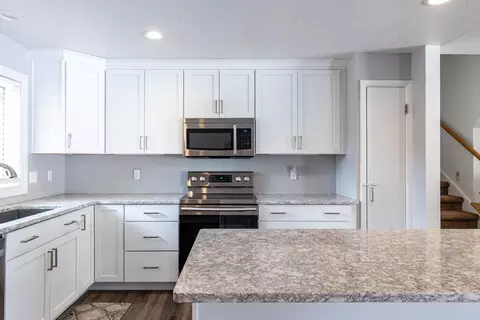 Kitchen - 1336 W Grant St, Appleton, WI 54914 photo 3 of 3