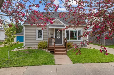 1722 Minnesota St, Oshkosh, WI 54902