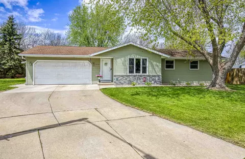 1508 E Moon Beam Trl, Appleton, WI 54915 photo 2