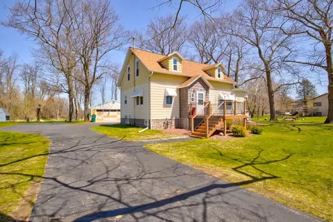 1146 Edwin St, Marinette, WI 54143