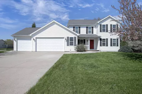 1810 Gateway Meadows Ln, Neenah, WI 54956