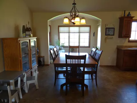 Dining - 2312 E Plank Cir #D, Appleton, WI 54915 photo 1 of 2