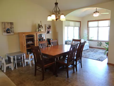 Dining - 2312 E Plank Cir #D, Appleton, WI 54915 photo 2 of 2
