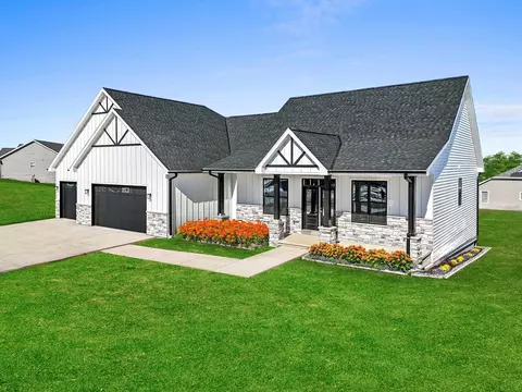 1653 Sweetbriar Way, Green Bay, WI 54311