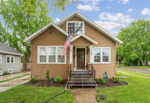 129 W 19th Ave, Oshkosh, WI 54902