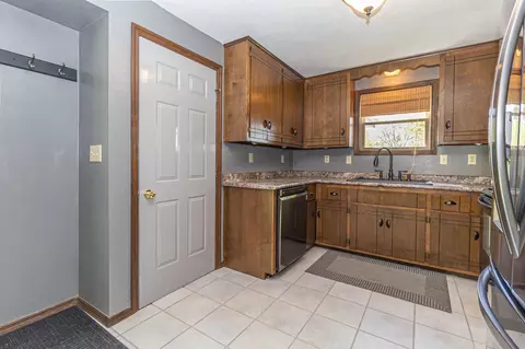 68 Solar Cir, Appleton, WI 54915 photo 6
