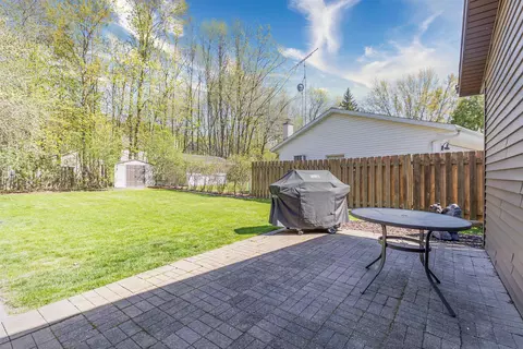 68 Solar Cir, Appleton, WI 54915 photo 21