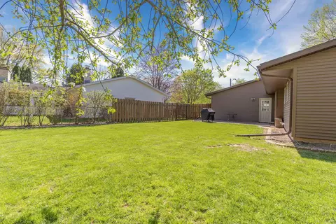 68 Solar Cir, Appleton, WI 54915 photo 28