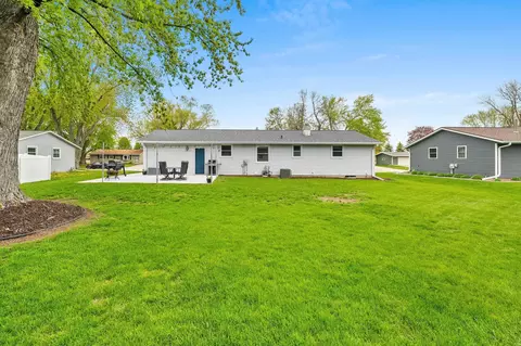 Exterior - 1049 Debra St, Wrightstown, WI 54180 photo 7 of 11