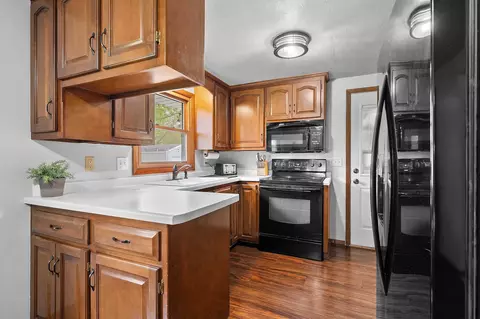 Kitchen - 1049 Debra St, Wrightstown, WI 54180 photo 1 of 4