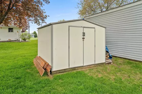 Exterior - 1049 Debra St, Wrightstown, WI 54180 photo 5 of 11