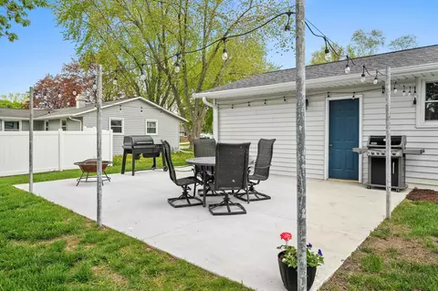 Exterior - 1049 Debra St, Wrightstown, WI 54180 photo 8 of 11