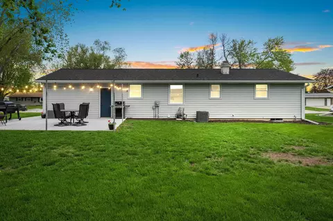 Exterior - 1049 Debra St, Wrightstown, WI 54180 photo 2 of 11