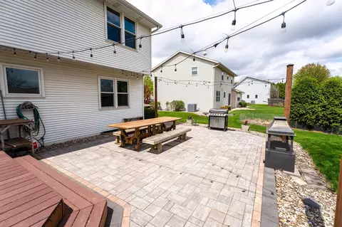 Exterior - 3530 N Meadowsweet Ln, Appleton, WI 54911 photo 3 of 9