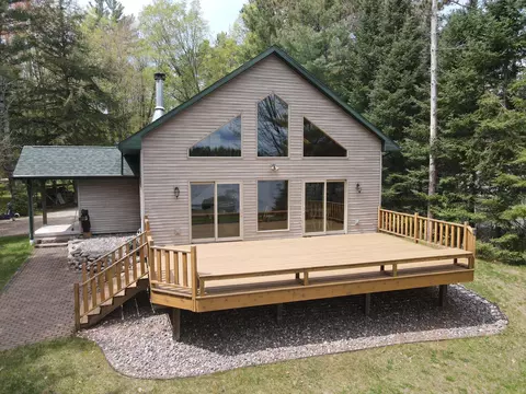 12540 W Shore Dr, Mountain, WI 54149