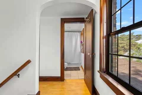 Entry Way - 630 E Parkway Blvd, Appleton, WI 54911 photo 4 of 4