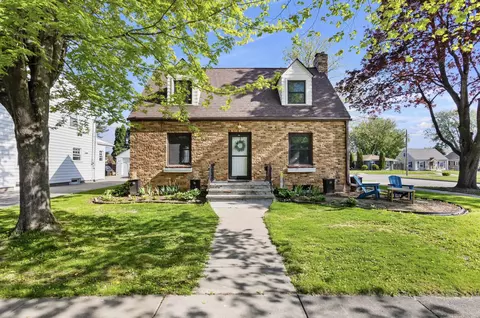 630 E Parkway Blvd, Appleton, WI 54911
