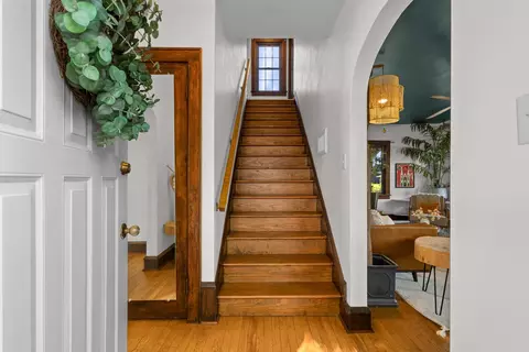Entry Way - 630 E Parkway Blvd, Appleton, WI 54911 photo 1 of 4