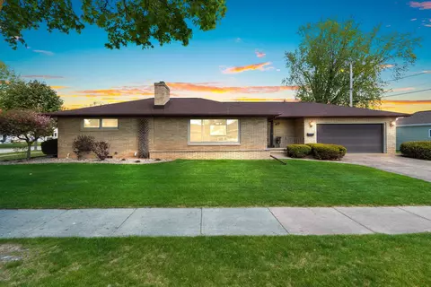 1020 W 3rd St, Kimberly, WI 54136
