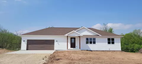 629 Douglas St, New London, WI 54961