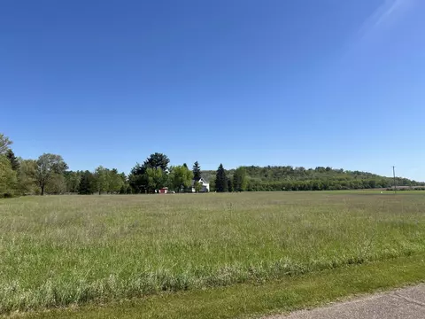 Lind Center Road, Waupaca, WI 54981