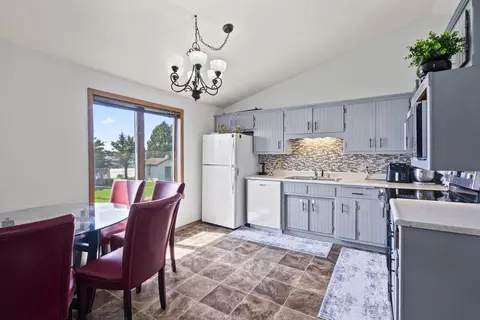 801 W Ridgeview Dr, Appleton, WI 54914 photo 3