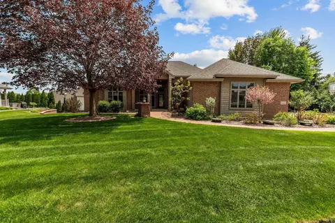 441 E Apple Creek Rd, Appleton, WI 54913