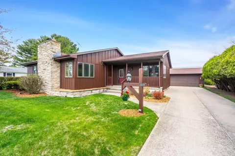 2514 42nd St, Two Rivers, WI 54241