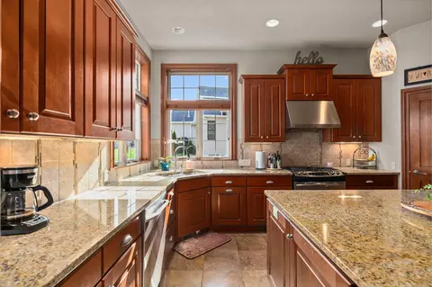 Kitchen - 310 E Bluewater Way, Appleton, WI 54913 photo 3 of 6