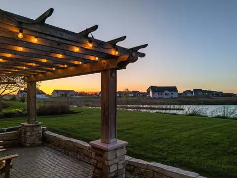 Exterior - 310 E Bluewater Way, Appleton, WI 54913 photo 6 of 22