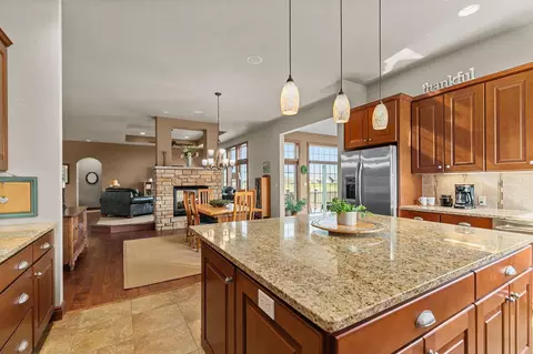 Kitchen - 310 E Bluewater Way, Appleton, WI 54913 photo 5 of 6