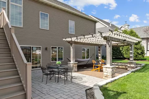 Exterior - 310 E Bluewater Way, Appleton, WI 54913 photo 17 of 22