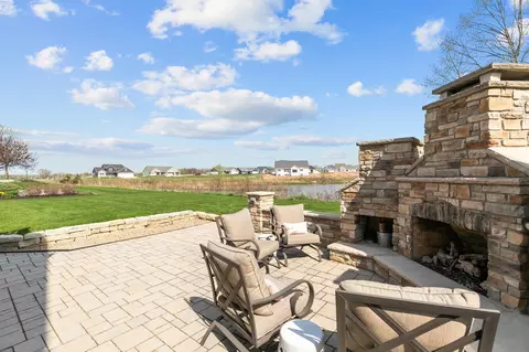 Exterior - 310 E Bluewater Way, Appleton, WI 54913 photo 19 of 22