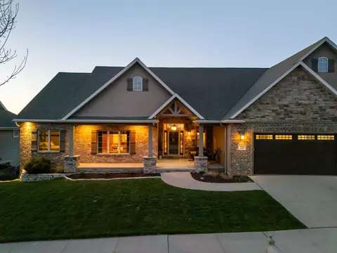 Exterior - 310 E Bluewater Way, Appleton, WI 54913 photo 3 of 22