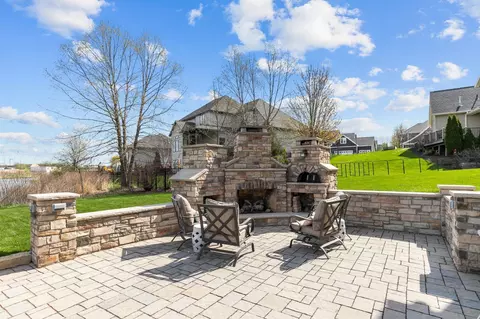 Exterior - 310 E Bluewater Way, Appleton, WI 54913 photo 18 of 22