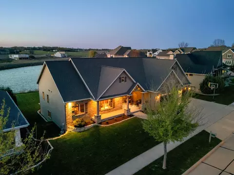 View/Area - 310 E Bluewater Way, Appleton, WI 54913 photo 2 of 7