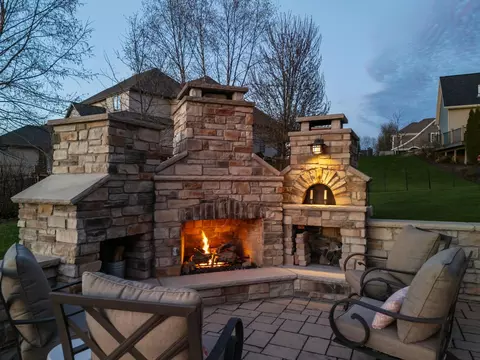 Exterior - 310 E Bluewater Way, Appleton, WI 54913 photo 4 of 22